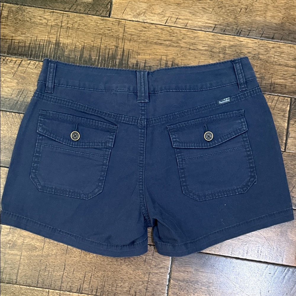 UNIONBAY Women's Cargo Shorts - White, Blue, and Navy - Picture 3 of 7